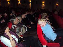 Fullt i salongen